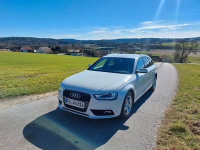 Używany Audi A4 S-Line 177 KM (130 kW) 2014 Biały Sedan/Limuzyna