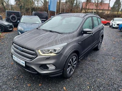 Grau Gebraucht 2018 Ford Kuga ST-Line SUV | 14.390 € (Fairer Preis)
