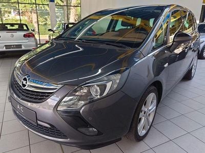 Grau Gebraucht 2012 Opel Zafira Tourer Van / Kleinbus | 9.490 € (Fairer Preis)