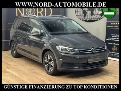Gebraucht VW Touran Active 150 PS (110 kW) 2023 Grau Van / Kleinbus