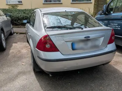 Używany Ford Mondeo Ghia 146 KM (107 kW) 2002 Srebrny Sedan/Limuzyna
