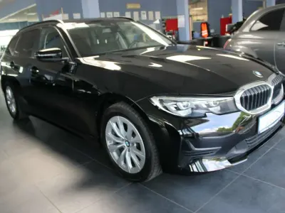 Gebraucht BMW 318 Advantage 156 PS (114 kW) 2020 Schwarz ii Kombi