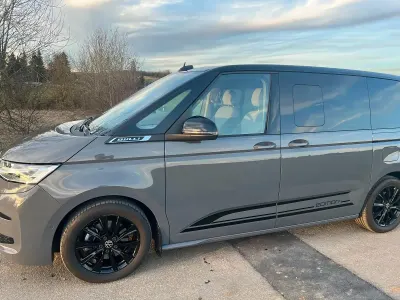 Gebraucht VW Multivan Edition 150 PS (110 kW) 2025 Grau Van / Kleinbus