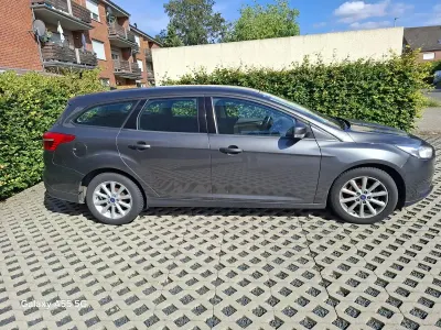 Gebraucht Ford Focus 2016 Grau Kleinwagen