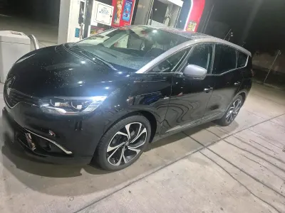 Gebraucht Renault Grand Scénic IV 159 PS (116 kW) 2020 Schwarz Van / Kleinbus
