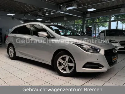 Gebraucht Hyundai i40 Style 141 PS (103 kW) 2016 Silber Kombi