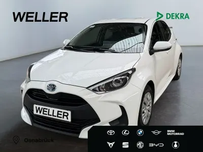 Gebraucht Toyota Yaris Hybrid Business Edition 116 PS (85 kW) 2023 Schneeweiß Kleinwagen