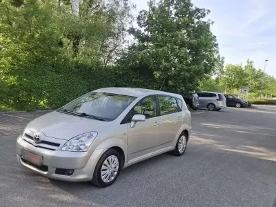 Gebraucht Toyota Corolla Executive 129 PS (94 kW) 2007 Silbergold metallic Kombi