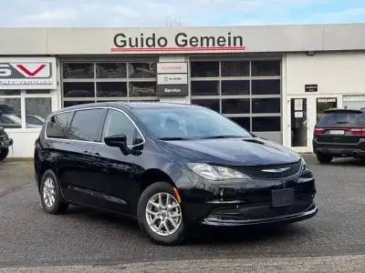 Gebraucht Chrysler Pacifica 291 PS (214 kW) 2025 Diamond black Van