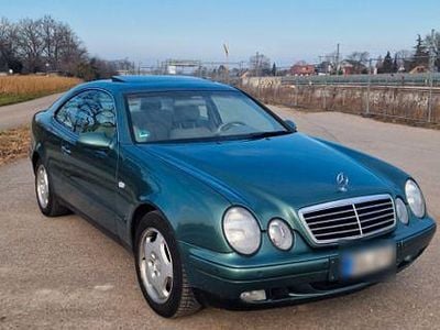 Grün Gebraucht 1999 Mercedes CLK200 Elegance Coupé | 3.250 € (Guter Preis)