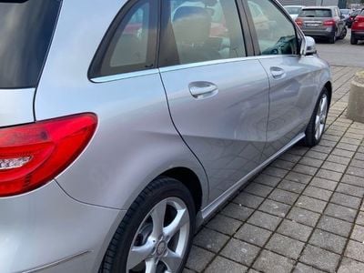 Mercedes B200