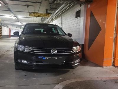 Schwarz Gebraucht 2017 VW Passat Comfortline Kombi | 12.999 € (Guter Preis)