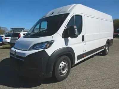 Second-hand Opel Movano 180 CP (132 kW) 2024 Alb Van