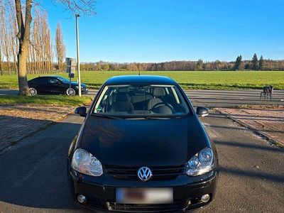 Second-hand VW Golf VI Trendline 140 CP (102 kW) 2008 Negru Hatchback