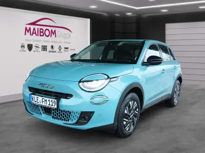 Gebraucht Fiat 600 101 PS (74 kW) 2025 Blau SUV
