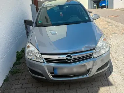 Gebraucht Opel Astra Selection 116 PS (85 kW) 2009 Blau Kombi
