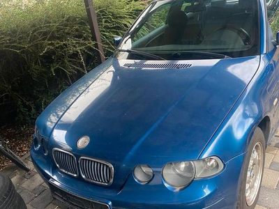 Usata BMW 318 Basis 143 CV (105 kW) 2002 Blu Coupé