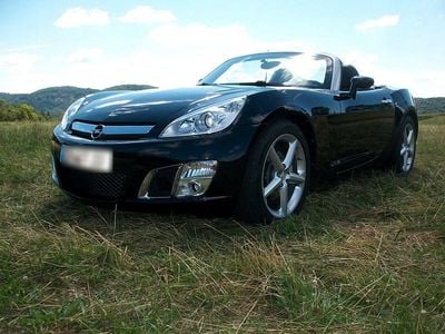 Usado Opel GT 303 HP (222 kW) 2010 Preto Cabrios