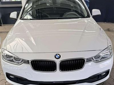 Gebraucht BMW 318 Advantage 150 PS (110 kW) 2019 Weiß Kombi
