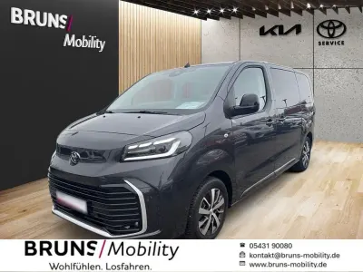 Gebraucht Toyota Proace Verso 177 PS (130 kW) 2025 Titanium grey Kombi