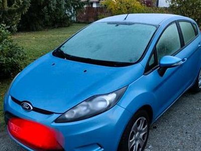 Gebraucht Ford Fiesta 60 PS (44 kW) 2012 Blau Kleinwagen