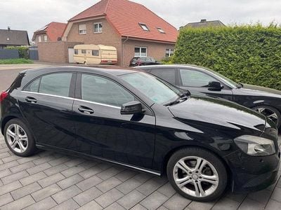 Schwarz Gebraucht 2013 Mercedes A180 Limousine | 10.000 € (Superpreis)