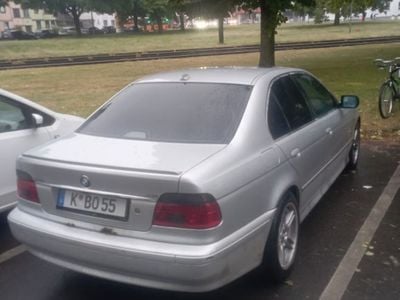 BMW 525