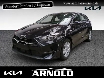 Gebraucht Kia Ceed Comfort 140 PS (102 kW) 2024 Schwarz Kleinwagen
