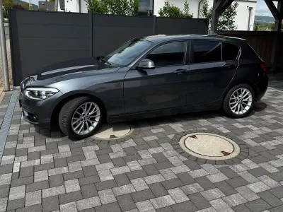 Gebraucht BMW 118 Advantage 136 PS (100 kW) 2019 Grau Kleinwagen