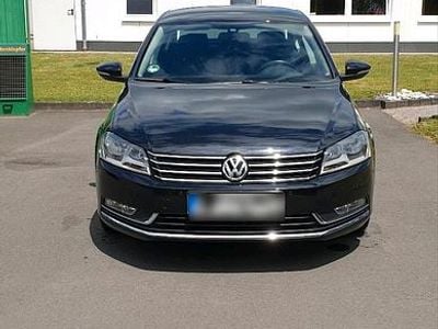 Gebraucht VW Passat 122 PS (89 kW) 2011 Schwarz Limousine