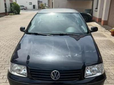 Gebraucht VW Polo 60 PS (44 kW) 2001 Schwarz Kleinwagen