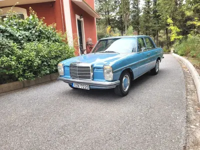 Gebraucht Mercedes W115 143 PS (105 kW) 1971 Blau Limousine