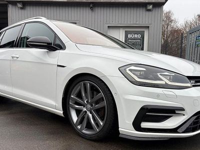 Weiß Gebraucht 2019 VW Golf VII Highline Kombi | 15.999 € (Fairer Preis)
