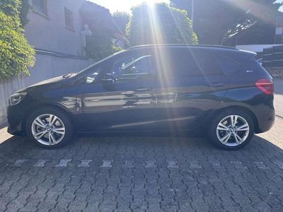 BMW 225