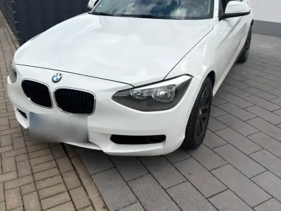 Gebraucht BMW 114 Advantage 102 PS (75 kW) 2013 Weiß Kleinwagen