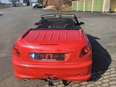 Gebraucht Peugeot 206 CC 115 PS (84 kW) 2005 Rot Cabrio