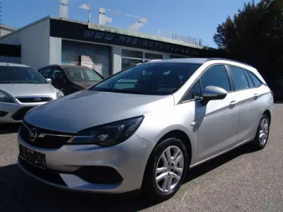 Używany Opel Astra Edition 122 KM (89 kW) 2020 Srebrny Kombi