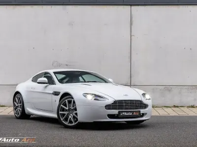 Gebraucht Aston Martin V8 Vantage 426 PS (313 kW) 2011 Weiß
