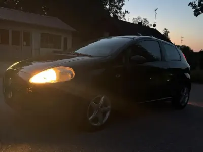 Gebraucht Fiat Punto 78 PS (57 kW) 2009 Schwarz Kleinwagen