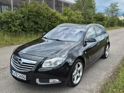 Gebraucht Opel Insignia Cosmo 220 PS (161 kW) 2010 Schwarz Limousine