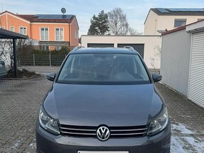 Gebraucht VW Touran Life 105 PS (77 kW) 2014 Grau Van / Kleinbus