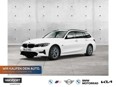 Używany BMW 330e Sport Line 252 KM (185 kW) 2022 Biały Kombi
