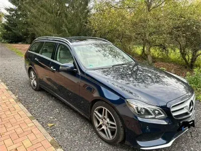 Gebraucht Mercedes E250 204 PS (150 kW) 2014 Blau Kombi