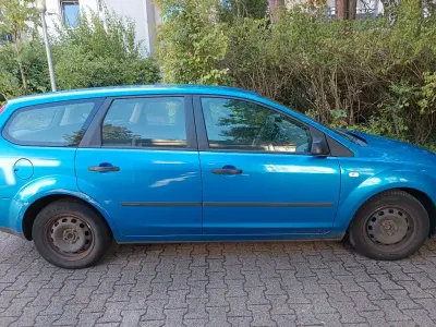 Gebraucht Ford Focus 116 PS (85 kW) 2006 Blau Limousine