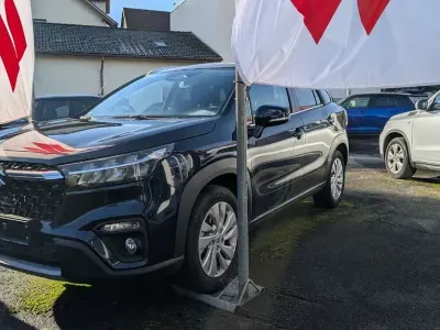 Gebraucht Suzuki SX4 S-Cross Comfort 129 PS (94 kW) 2024 Blau SUV