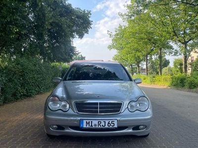 Mercedes C200
