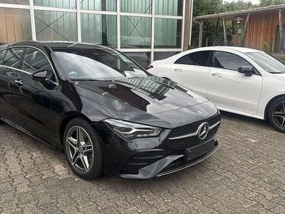 Gebraucht Mercedes CLA200 Shooting Brake AMG line 163 PS (119 kW) 2023 Kosmosschwarz Kombi