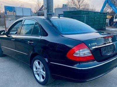 Gebraucht Mercedes E200 Avantgarde 184 PS (135 kW) 2006 Schwarz Limousine