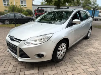 Gebraucht Ford Focus 116 PS (85 kW) 2014 Grau Kombi