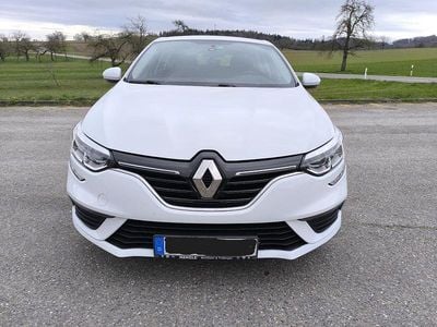 Gebraucht Renault Mégane IV Life 101 PS (74 kW) 2017 Weiß Limousine
